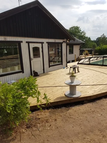Altanbyggnation med integrerad poolanläggning – bild 4